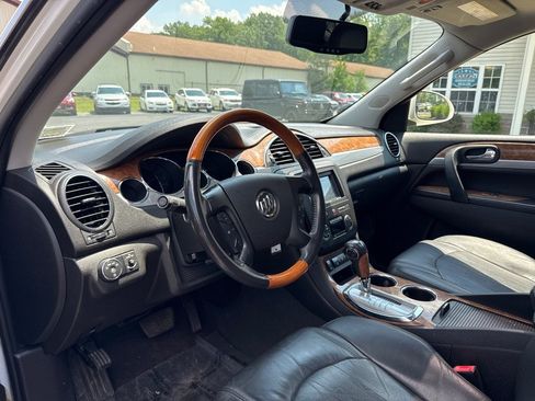 Used 2011 Buick Enclave CXL AWD/4WD image 18