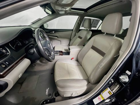 Used 2012 Toyota Camry XLE FWD image 14