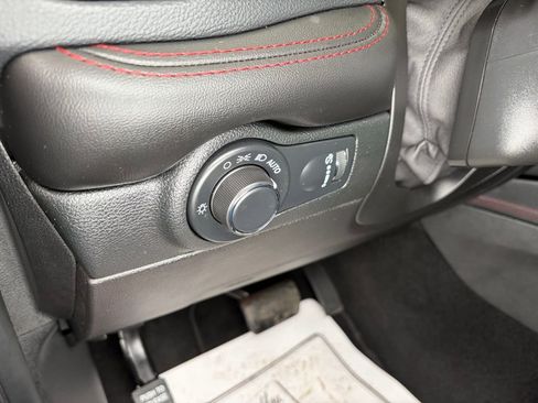 Used 2025 Dodge Durango GT image 16