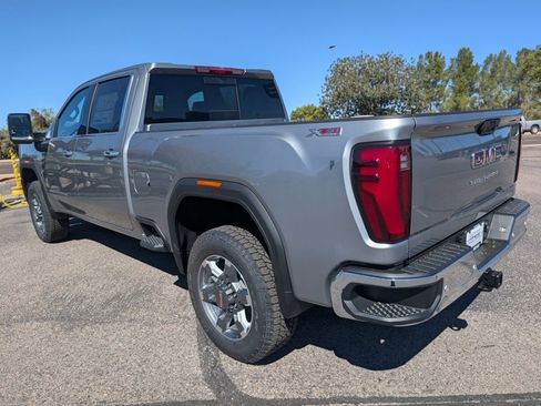 New 2026 GMC Sierra 2500 SLT image 3