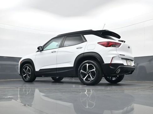 Certified 2023 Chevrolet TrailBlazer RS w/ Sun and Liftgate Package FWD image 27