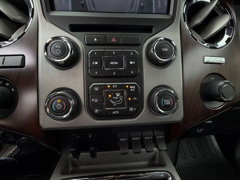 Used 2016 Ford F250 Lariat w/ Chrome Package AWD/4WD image 17