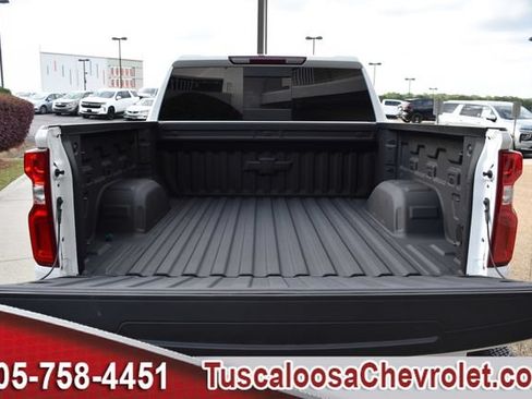 Used 2025 Chevrolet Silverado 1500 RST AWD/4WD image 9