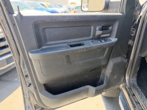 Used 2018 RAM 2500 Tradesman w/ Chrome Appearance Group AWD/4WD image 11