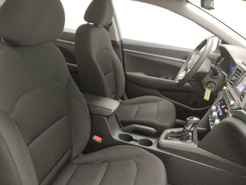 Used 2020 Hyundai Elantra SE w/ Cargo Package (C1) FWD image 21