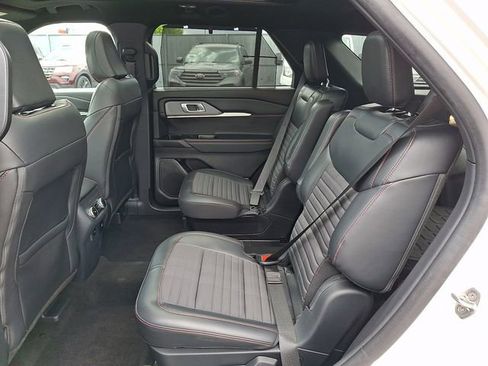 Used 2025 Ford Explorer ST-Line w/ Premium Package AWD/4WD image 10