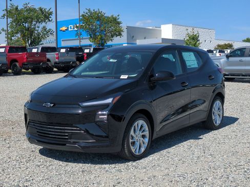 New 2027 Chevrolet Bolt LT w/ Comfort Package FWD image 5
