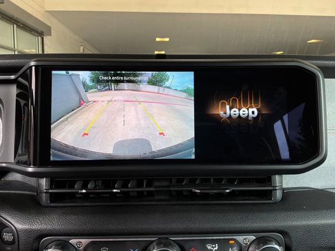 Used 2025 Jeep Wrangler Unlimited Sport AWD/4WD image 30