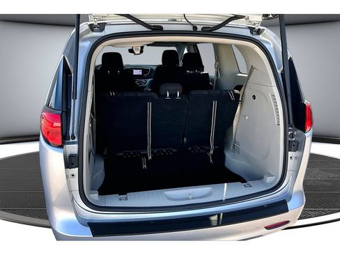 Certified 2024 Chrysler Voyager LX FWD image 39