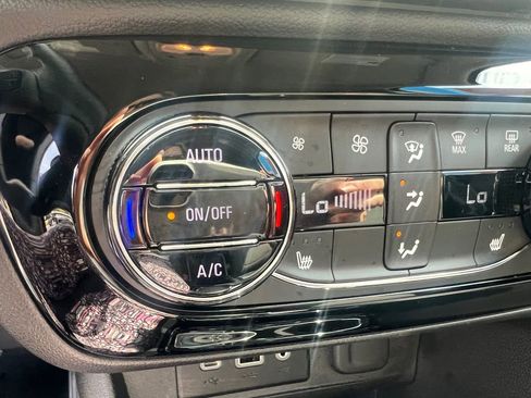 Used 2023 Buick Encore GX Select w/ Sport Touring Package FWD image 9