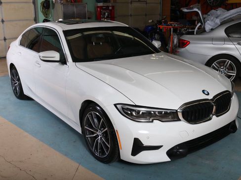Used 2021 BMW 330i Sedan w/ Premium Package RWD image 5