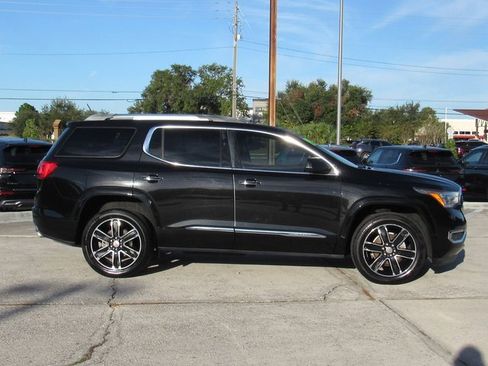 Used 2019 GMC Acadia Denali w/ Technology Package image 3