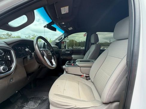 Used 2022 GMC Sierra 2500 SLE w/ SLE Value Package; image 13