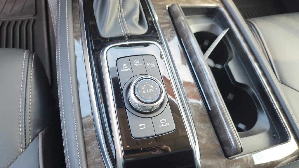 Certified 2023 Nissan Armada Platinum w/ Captain's Chairs Package RWD image 17
