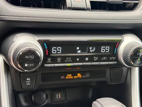Used 2024 Toyota RAV4 AWD Hybrid image 20