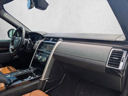 Used 2020 Land Rover Discovery HSE AWD/4WD image 19