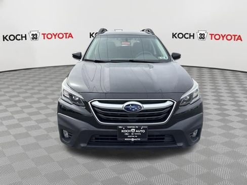 Used 2020 Subaru Outback Premium image 2