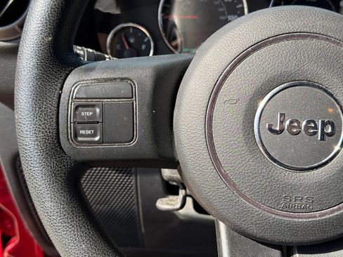 Used 2014 Jeep Wrangler Unlimited Sport AWD/4WD image 15
