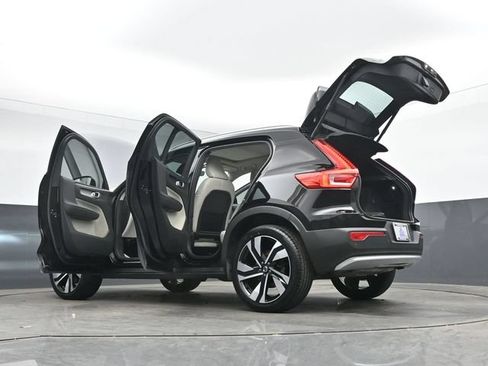 Used 2023 Volvo XC40 B5 Plus w/ Protection Package Premier AWD/4WD image 63