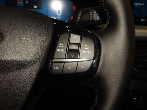 New 2025 Ford Escape SE FWD image 28