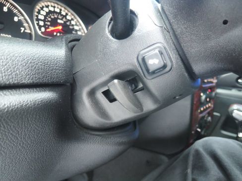 Used 2007 GMC Envoy Denali AWD/4WD image 23