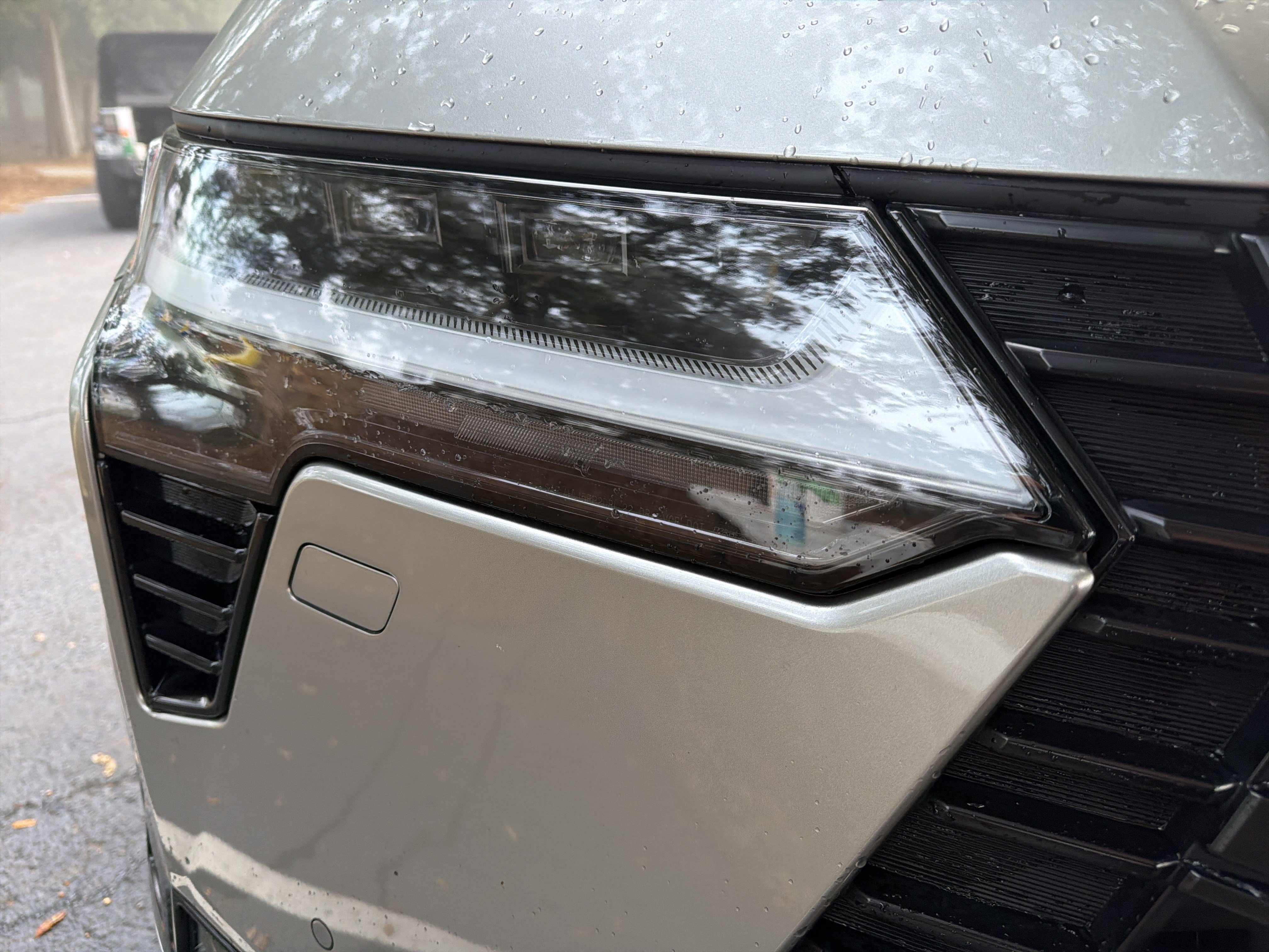 Used 2025 Lexus GX 550 w/ Cold Area Package AWD/4WD image 12