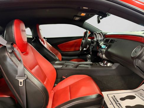 Used 2010 Chevrolet Camaro SS w/ RS Package RWD image 21