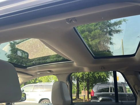 Used 2011 Ford Edge Limited w/ 302A Rapid Spec Order Code FWD image 31