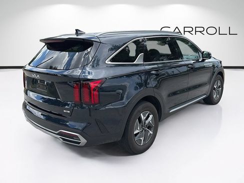 Used 2023 Kia Sorento EX FWD image 3