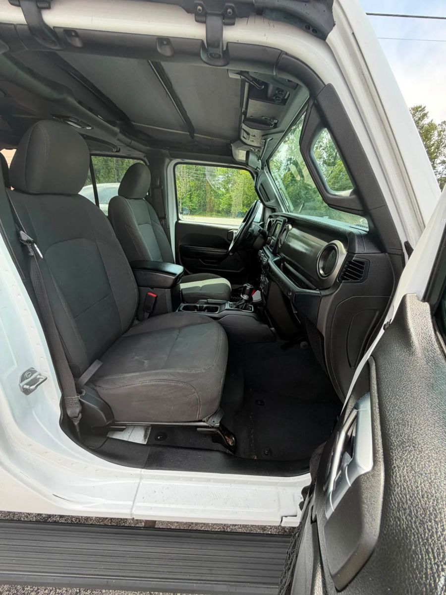 Used 2018 Jeep Wrangler Unlimited Sport S AWD/4WD image 13
