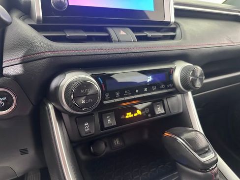 Used 2023 Toyota RAV4 SE w/ Weather & Moonroof Package image 24