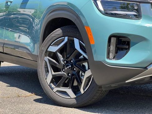 Certified 2026 Kia Seltos SX AWD/4WD image 2