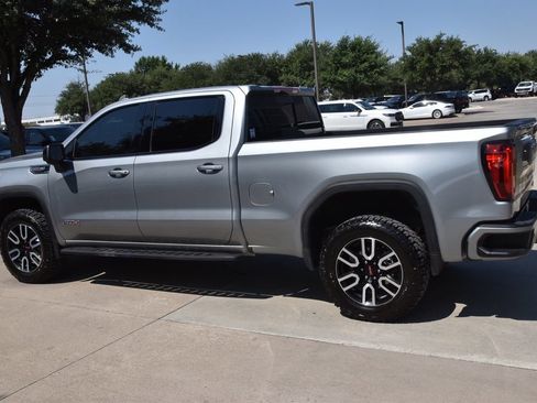 Used 2025 GMC Sierra 1500 AT4 w/ AT4 Premium Package AWD/4WD image 11