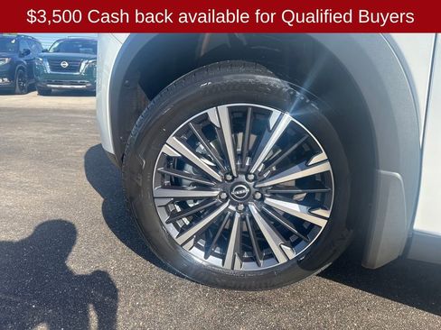 New 2026 Nissan Pathfinder Platinum FWD image 29