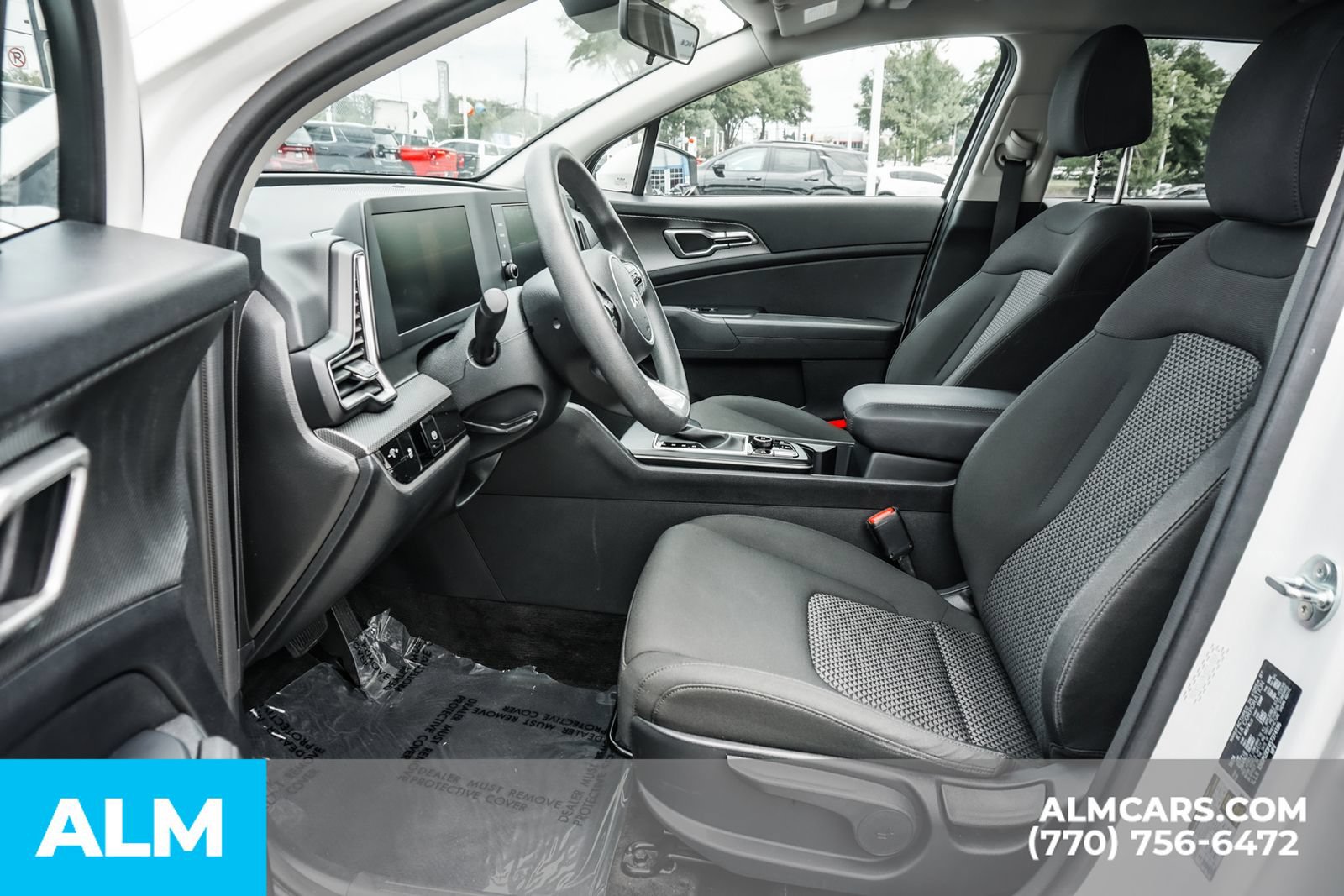 Used 2025 Kia Sportage LX FWD image 19