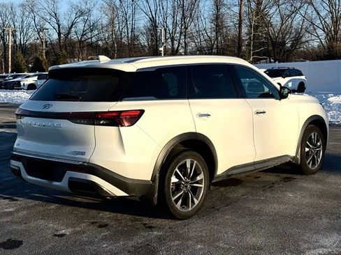 Certified 2023 INFINITI QX60 Luxe w/ Performance Audio Package image 7