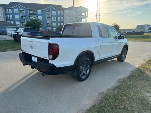 Certified 2023 Honda Ridgeline RTL image 8