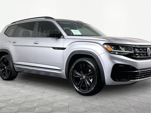 Used 2023 Volkswagen Atlas SEL R-Line AWD/4WD image 3