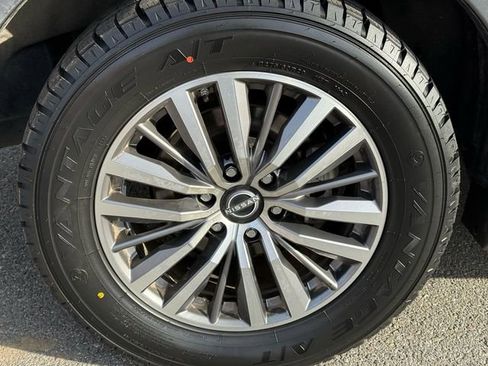 Used 2024 Nissan Armada SL image 14