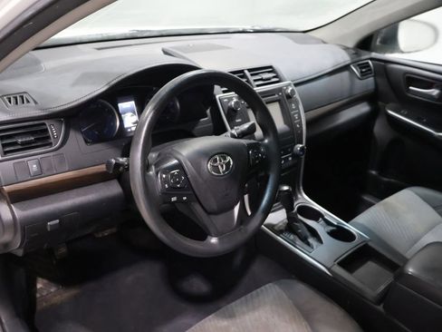 Used 2017 Toyota Camry LE image 14