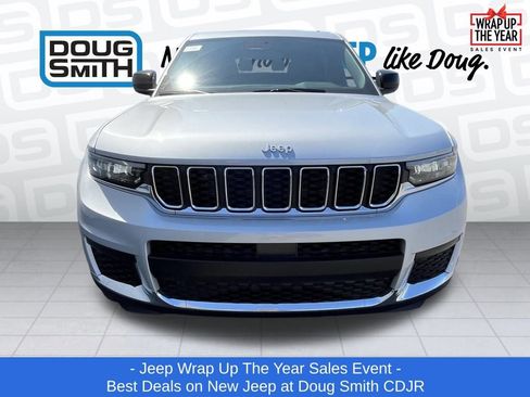 New 2025 Jeep Grand Cherokee L Laredo w/ Trailer Tow Package image 2