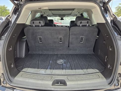 Used 2021 Buick Enclave Avenir w/ Avenir Technology Package FWD image 10
