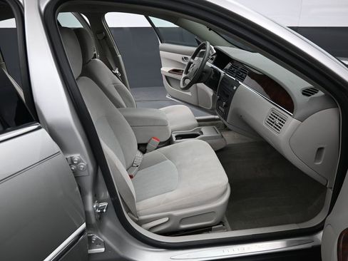 Used 2008 Buick LaCrosse CX image 33