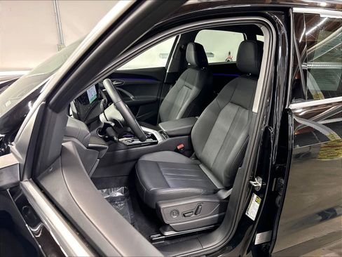 Used 2025 Audi Q5 Premium w/ Convenience Package AWD/4WD image 26