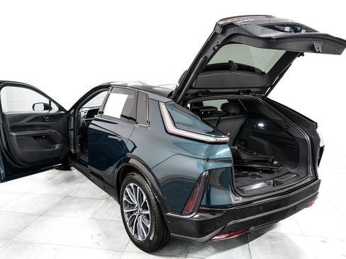 Used 2024 Cadillac Lyriq Sport w/ LPO, Floor Liner Package AWD/4WD image 13