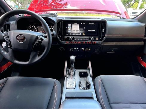 Used 2026 Nissan Frontier PRO-4X AWD/4WD image 6