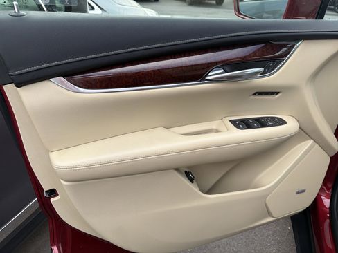 Used 2019 Cadillac XT5 Luxury image 8
