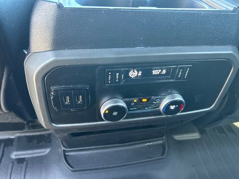 Used 2019 Ford Expedition Max XLT image 14