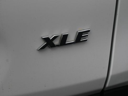 Used 2024 Toyota RAV4 XLE image 37
