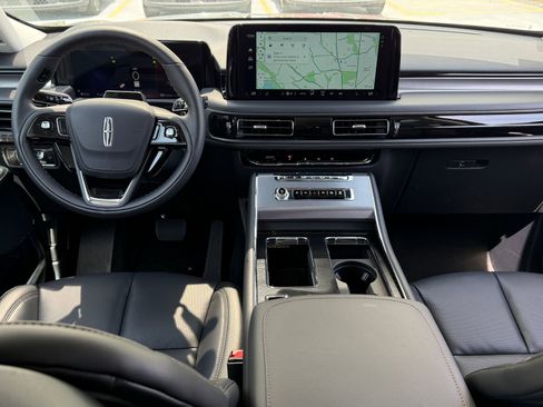 New 2026 Lincoln Aviator AWD image 21